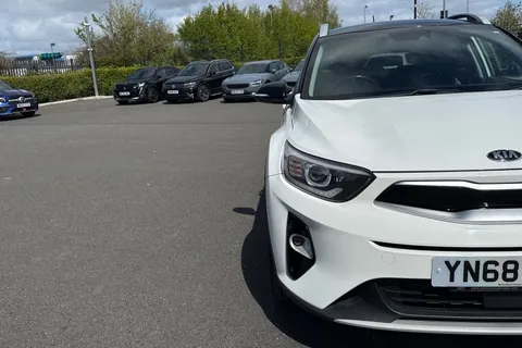 YN68YUA Kia Stonic 1.6 CRDi First Edition Euro 6 (s/s) 5dr Thumbnail #26