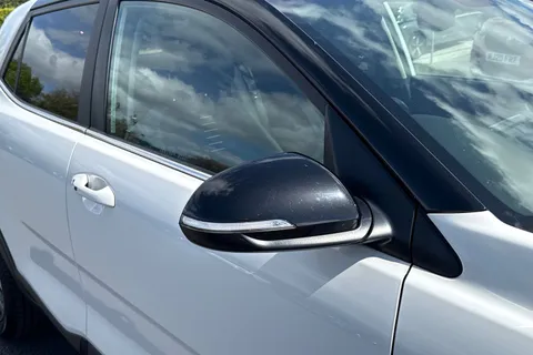 YN68YUA Kia Stonic 1.6 CRDi First Edition Euro 6 (s/s) 5dr Thumbnail #29