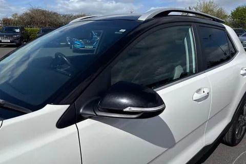 YN68YUA Kia Stonic 1.6 CRDi First Edition Euro 6 (s/s) 5dr Thumbnail #31