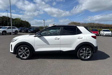 YN68YUA Kia Stonic 1.6 CRDi First Edition Euro 6 (s/s) 5dr Thumbnail #32