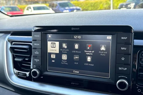 YN68YUA Kia Stonic 1.6 CRDi First Edition Euro 6 (s/s) 5dr Thumbnail #44