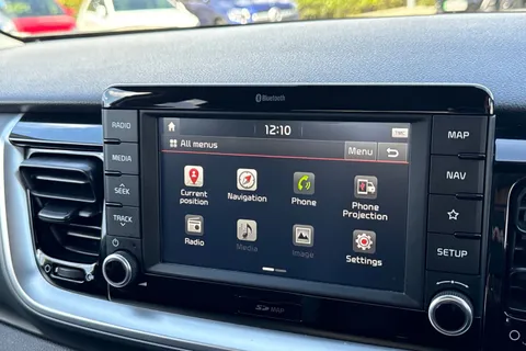 YN68YUA Kia Stonic 1.6 CRDi First Edition Euro 6 (s/s) 5dr Thumbnail #47