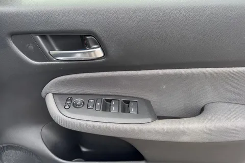 WV23ZNW Honda Jazz 1.5 i-MMD Hybrid Crosstar EX 5dr eCVT Thumbnail #24