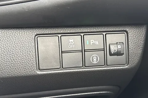 GY73WTC Honda HR-V 1.5 eHEV Elegance 5dr CVT Thumbnail #37