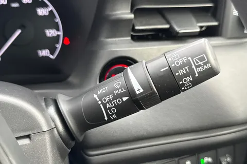 GY73WTC Honda HR-V 1.5 eHEV Elegance 5dr CVT Thumbnail #39