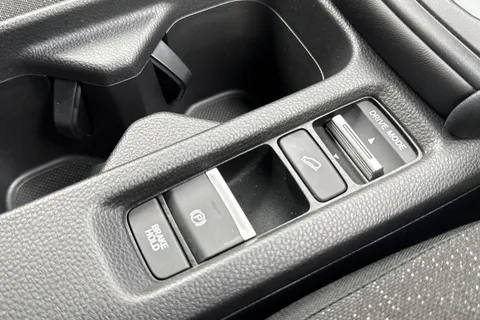 GY73WTC Honda HR-V 1.5 eHEV Elegance 5dr CVT Thumbnail #49