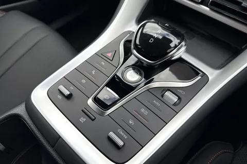 DU75UXX BYD Sealion 5 1.5 18.3kWh Design SUV 5dr Petrol Plug-in Hybrid CVT Auto Euro 6 (s/s) (212 ps) Thumbnail #20