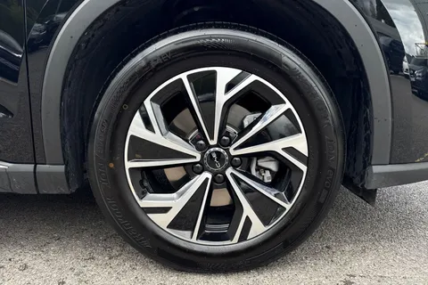 DU75UXX BYD Sealion 5 1.5 18.3kWh Design SUV 5dr Petrol Plug-in Hybrid CVT Auto Euro 6 (s/s) (212 ps) Thumbnail #24
