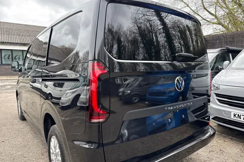 PK26TZS Volkswagen Transporter 2.0 TDI 150 Commerce Pro Kombi Van 4MOTION Auto Thumbnail #8