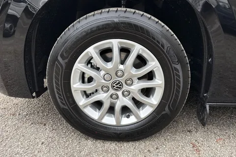 PK26TZS Volkswagen Transporter 2.0 TDI 150 Commerce Pro Kombi Van 4MOTION Auto Thumbnail #13