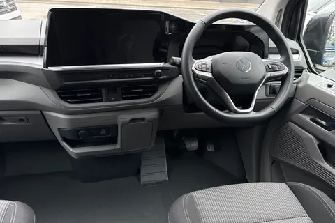 PK26TZS Volkswagen Transporter 2.0 TDI 150 Commerce Pro Kombi Van 4MOTION Auto Thumbnail #18