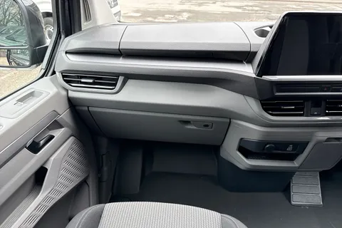 PK26TZS Volkswagen Transporter 2.0 TDI 150 Commerce Pro Kombi Van 4MOTION Auto Thumbnail #20