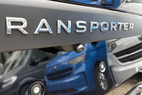 PK26TZS Volkswagen Transporter 2.0 TDI 150 Commerce Pro Kombi Van 4MOTION Auto Thumbnail #33