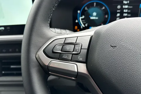 PK26TZS Volkswagen Transporter 2.0 TDI 150 Commerce Pro Kombi Van 4MOTION Auto Thumbnail #43