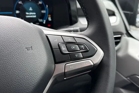 PK26TZS Volkswagen Transporter 2.0 TDI 150 Commerce Pro Kombi Van 4MOTION Auto Thumbnail #44