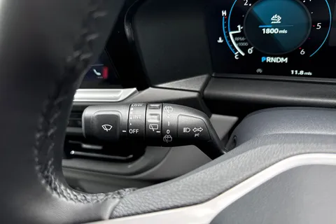 PK26TZS Volkswagen Transporter 2.0 TDI 150 Commerce Pro Kombi Van 4MOTION Auto Thumbnail #45