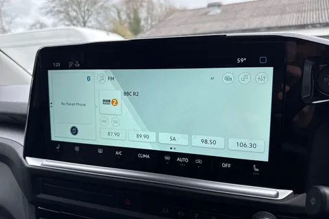 PK26TZS Volkswagen Transporter 2.0 TDI 150 Commerce Pro Kombi Van 4MOTION Auto Thumbnail #47