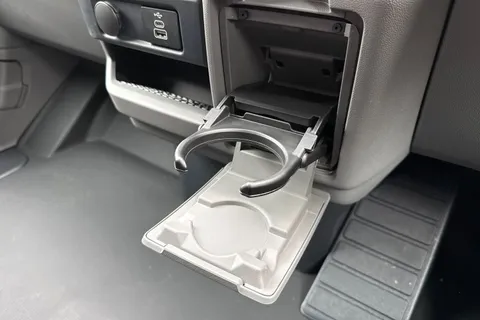 PK26TZS Volkswagen Transporter 2.0 TDI 150 Commerce Pro Kombi Van 4MOTION Auto Thumbnail #52