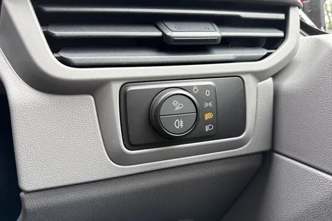 PK26UEB Volkswagen Transporter 2.0 TDI 150 Commerce Pro Van 4MOTION Auto Thumbnail #39