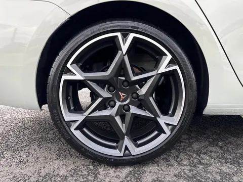 23 of 48 for CUPRA Leon 1.5 eTSI 150 V2 5dr ** DELIVERY MILEAGE**