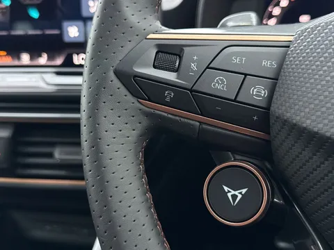 38 of 48 for CUPRA Leon 1.5 eTSI 150 V2 5dr ** DELIVERY MILEAGE**