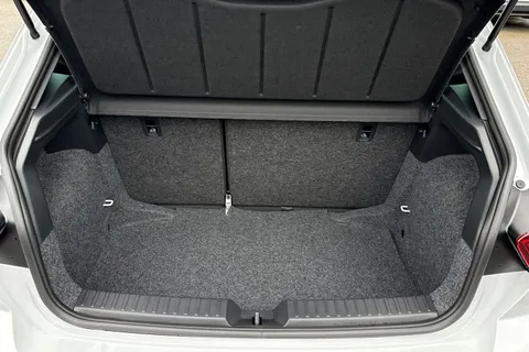 KR75YFX SEAT Ibiza 1.0 TSI FR DSG Euro 6 (s/s) 5dr Thumbnail #10