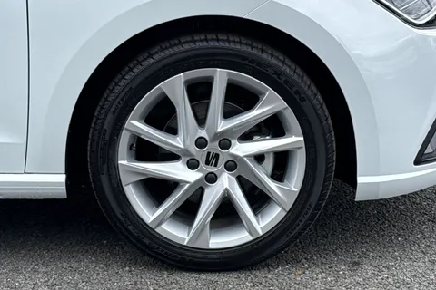 KR75YFX SEAT Ibiza 1.0 TSI FR DSG Euro 6 (s/s) 5dr Thumbnail #13