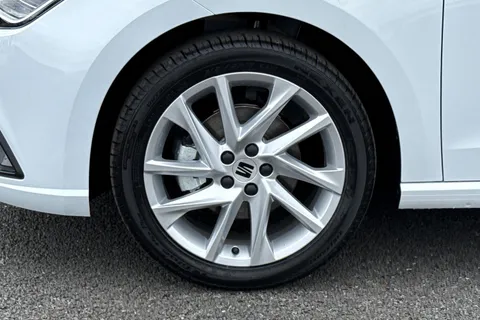 KR75YFX SEAT Ibiza 1.0 TSI FR DSG Euro 6 (s/s) 5dr Thumbnail #16