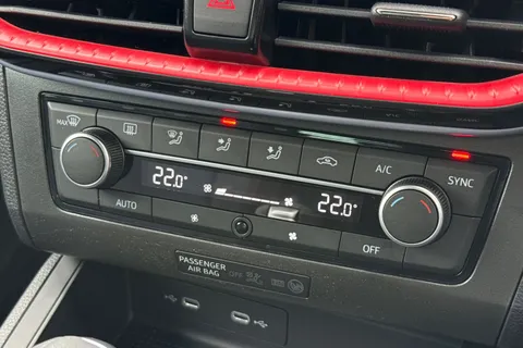 KR75YFX SEAT Ibiza 1.0 TSI FR DSG Euro 6 (s/s) 5dr Thumbnail #22