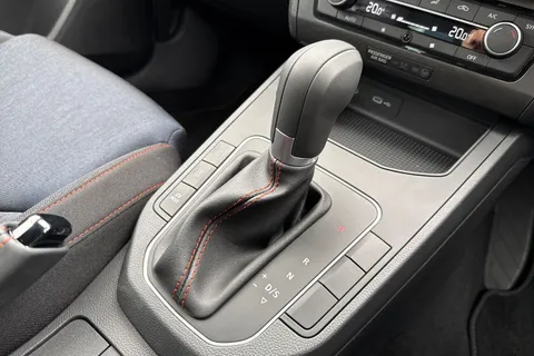 KR75YFX SEAT Ibiza 1.0 TSI FR DSG Euro 6 (s/s) 5dr Thumbnail #23