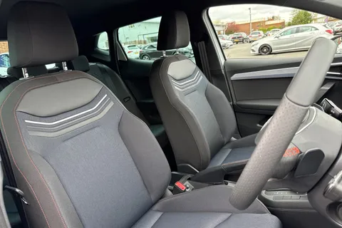 KR75YFX SEAT Ibiza 1.0 TSI FR DSG Euro 6 (s/s) 5dr Thumbnail #25