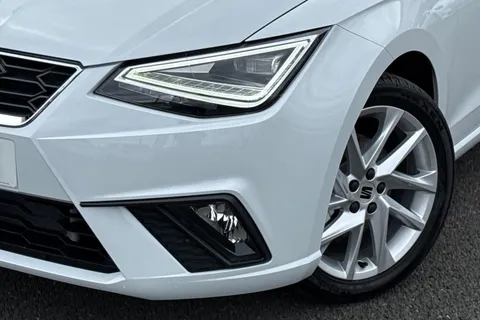 KR75YFX SEAT Ibiza 1.0 TSI FR DSG Euro 6 (s/s) 5dr Thumbnail #27