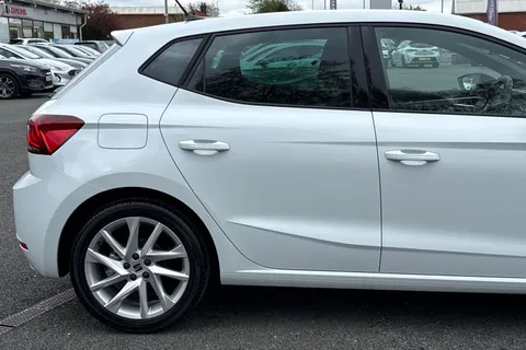 KR75YFX SEAT Ibiza 1.0 TSI FR DSG Euro 6 (s/s) 5dr Thumbnail #35