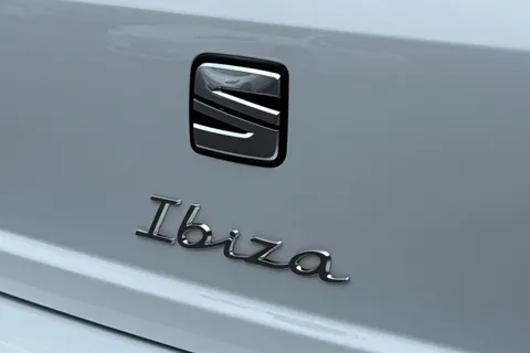 KR75YFX SEAT Ibiza 1.0 TSI FR DSG Euro 6 (s/s) 5dr Thumbnail #36