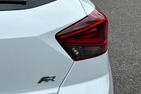 KR75YFX SEAT Ibiza 1.0 TSI FR DSG Euro 6 (s/s) 5dr Thumbnail #37