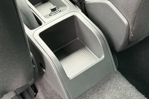 KR75YFX SEAT Ibiza 1.0 TSI FR DSG Euro 6 (s/s) 5dr Thumbnail #38