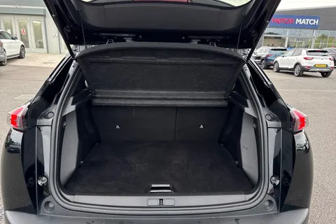 DE23ZGJ PEUGEOT 2008 1.2 PureTech Allure Premium + Euro 6 (s/s) 5dr Thumbnail #8