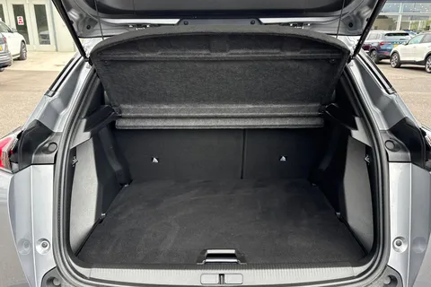 BG22DKY PEUGEOT e-2008 50kWh Allure Premium Auto 5dr (7kW Charger) Thumbnail #8