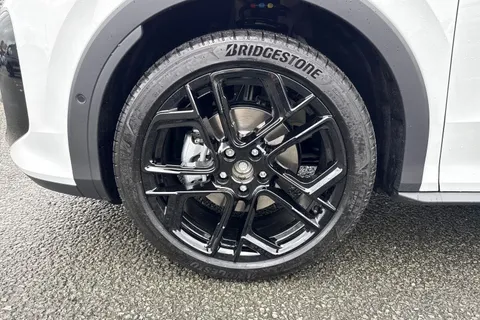  Volkswagen T-Roc 1.5 eTSI MHEV R-Line DSG Euro 6 (s/s) 5dr Thumbnail #10