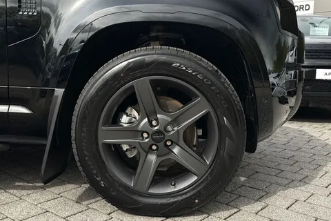  Land Rover Defender 110 3.0 D250 MHEV X-Dynamic SE Auto 4WD Euro 6 (s/s) 5dr Thumbnail #9