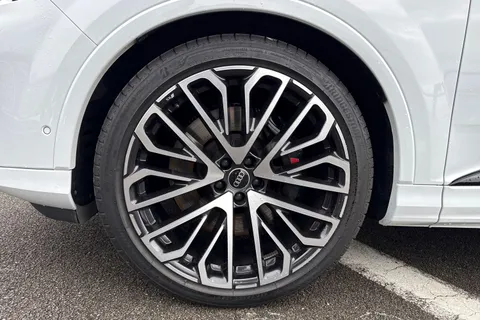 PK75YCZ Audi SQ7 SUV  Vorsprung TFSI  507 PS tiptronic Thumbnail #10