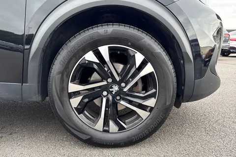 DE23ZGJ PEUGEOT 2008 1.2 PureTech Allure Premium + Euro 6 (s/s) 5dr Thumbnail #11