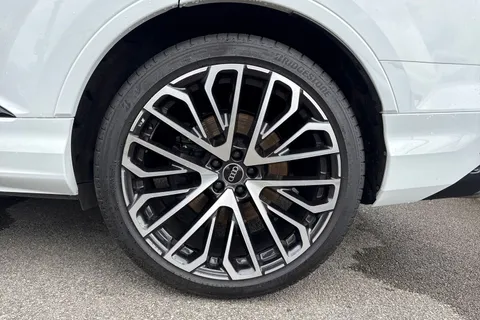 PK75YCZ Audi SQ7 SUV  Vorsprung TFSI  507 PS tiptronic Thumbnail #11