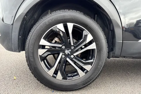 DE23ZGJ PEUGEOT 2008 1.2 PureTech Allure Premium + Euro 6 (s/s) 5dr Thumbnail #12