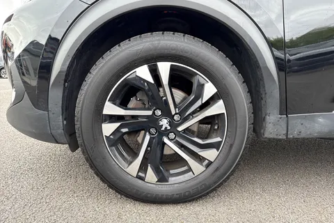 DE23ZGJ PEUGEOT 2008 1.2 PureTech Allure Premium + Euro 6 (s/s) 5dr Thumbnail #13