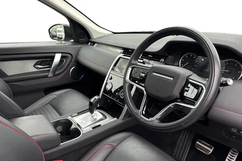 14 of 62 for Land Rover Discovery Sport 2.0 D200 MHEV R-Dynamic HSE Auto 4WD Euro 6 (s/s) 5dr