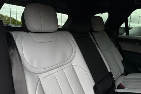  Land Rover Range Rover Sport 3.0 D300 MHEV Dynamic SE Auto 4WD Euro 6 (s/s) 5dr Thumbnail #13