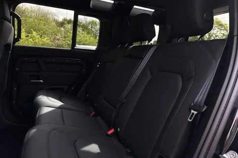  Land Rover Defender 110 3.0 D250 MHEV X-Dynamic SE Auto 4WD Euro 6 (s/s) 5dr Thumbnail #14