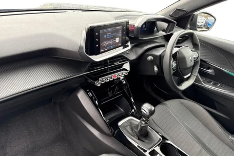 DE23ZGJ PEUGEOT 2008 1.2 PureTech Allure Premium + Euro 6 (s/s) 5dr Thumbnail #16