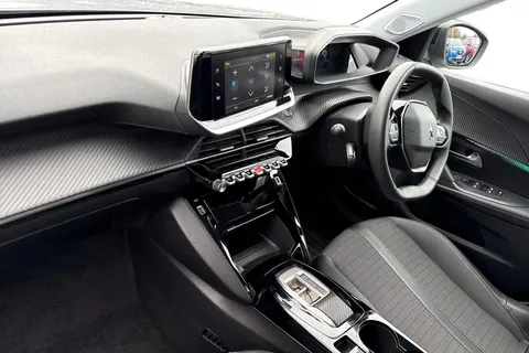 BG22DKY PEUGEOT e-2008 50kWh Allure Premium Auto 5dr (7kW Charger) Thumbnail #16